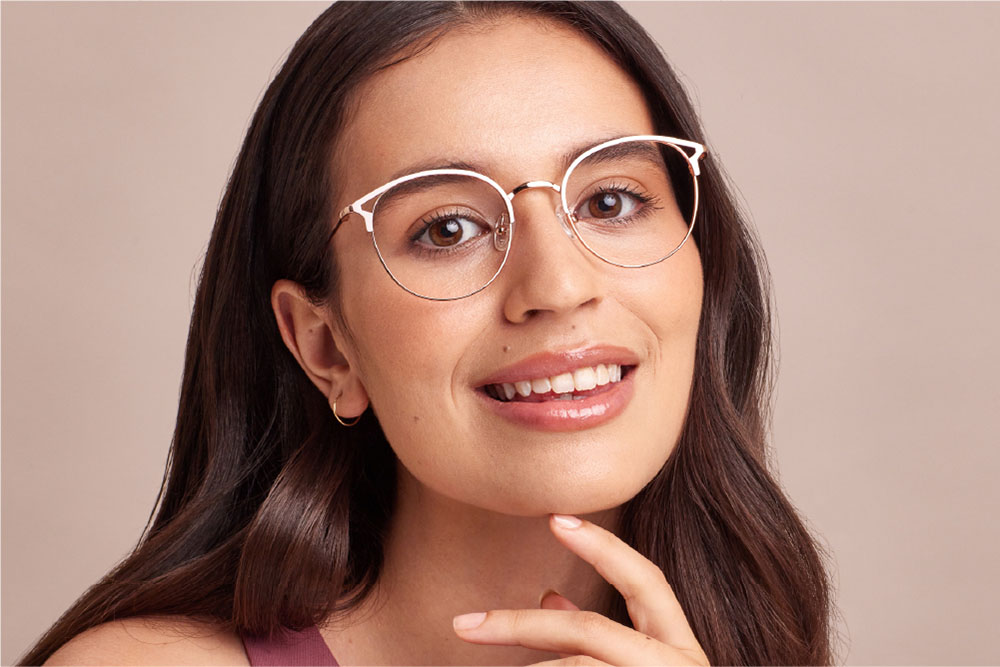 Betty eyeglasses frame worn by model.